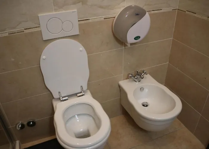 R.t. House's Hostel *