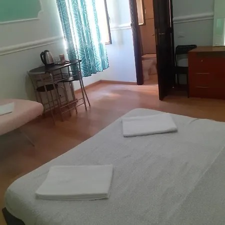 Albergue R.t. House's Roma
