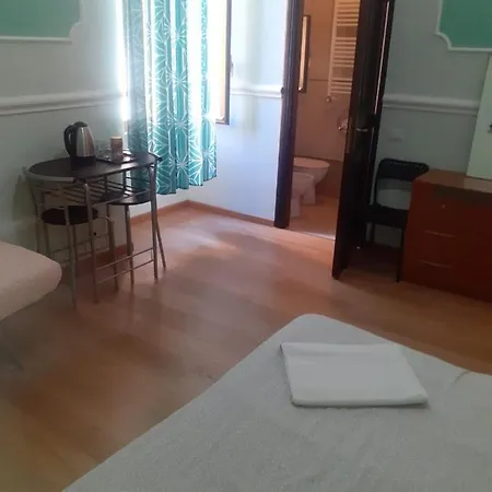 R.t. House's Albergue